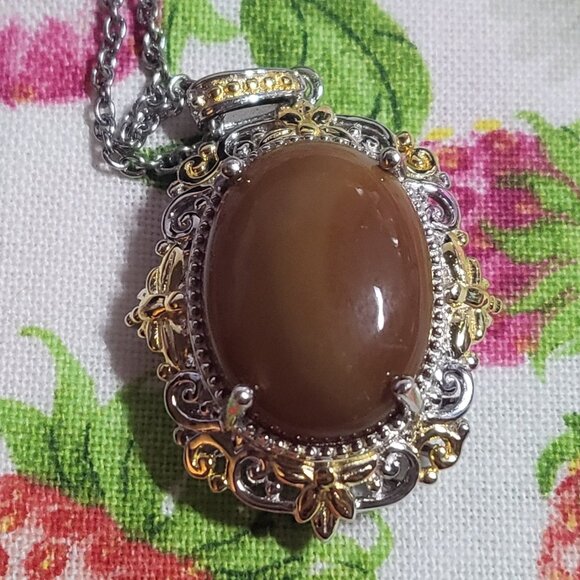 Oregon Chocolate Caramel Opal Pendant - Picture 4 of 10
